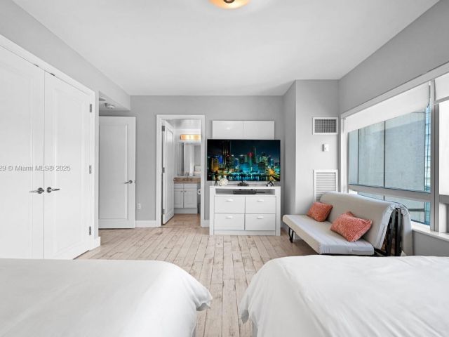 Apartment for rent  Unit #3401 - photo 6738689