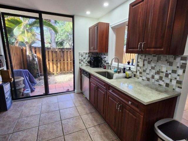 Home for rent at 5705 Fox Hollow Drive B - photo 6748839