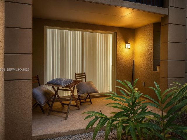 1-bedroom condo for rent in Sunny Isles Beach - 17150 N Bay Rd 2122 - MondialRealty
