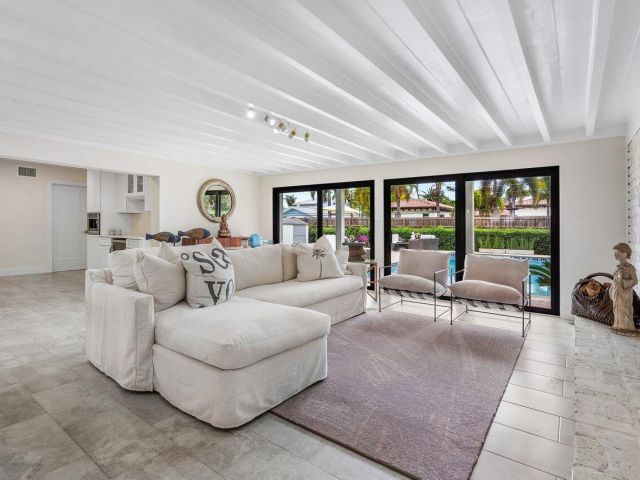 Home for rent at 2021 NW 3rd Avenue - photo 6739032