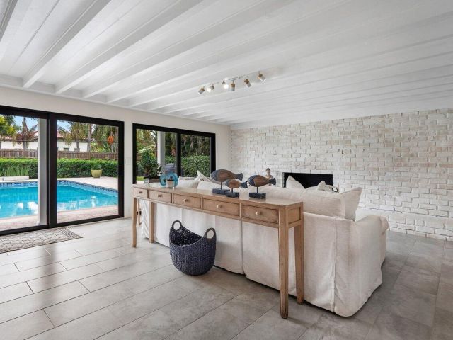 Home for rent at 2021 NW 3rd Avenue - photo 6739033