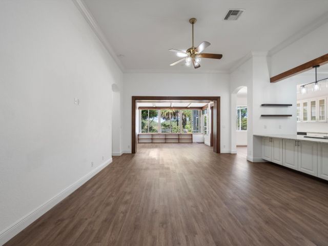 Home for rent at 9150 Bay Harbour Circle - photo 6737200