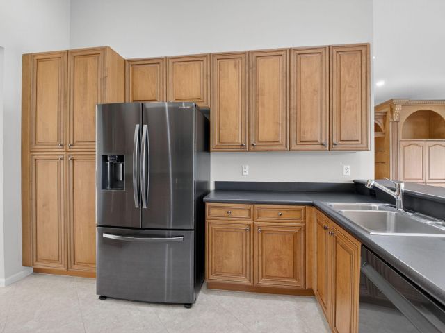 Home for sale at 7233 Francisco Bend Drive - photo 6737324