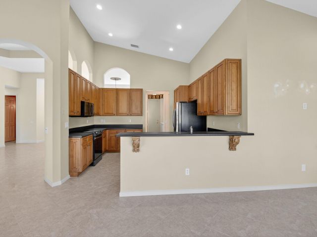 Home for sale at 7233 Francisco Bend Drive - photo 6737325