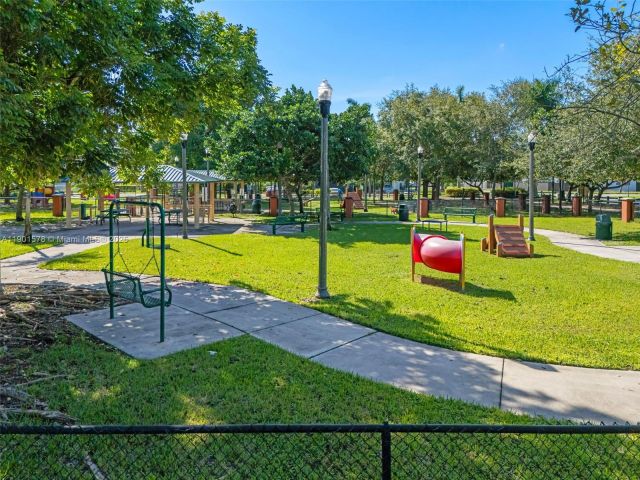 3-bedroom home for sale in Homestead - 313 NW 12th St - MondialRealty