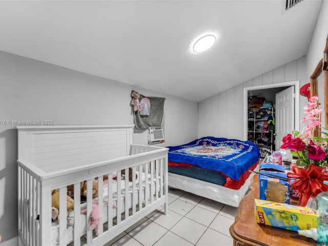 3-bedroom home for sale in Homestead - 313 NW 12th St - MondialRealty