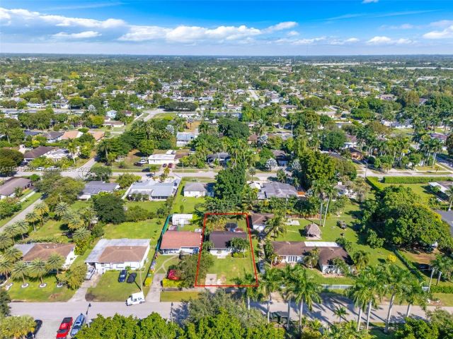 3-bedroom home for sale in Homestead - 313 NW 12th St - MondialRealty