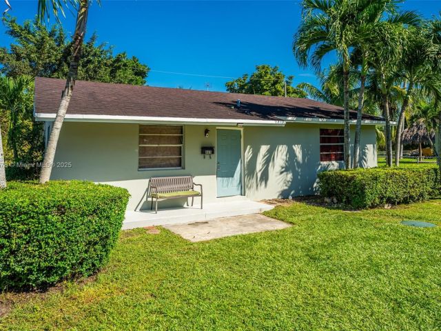 3-bedroom home for sale in Homestead - 313 NW 12th St - MondialRealty