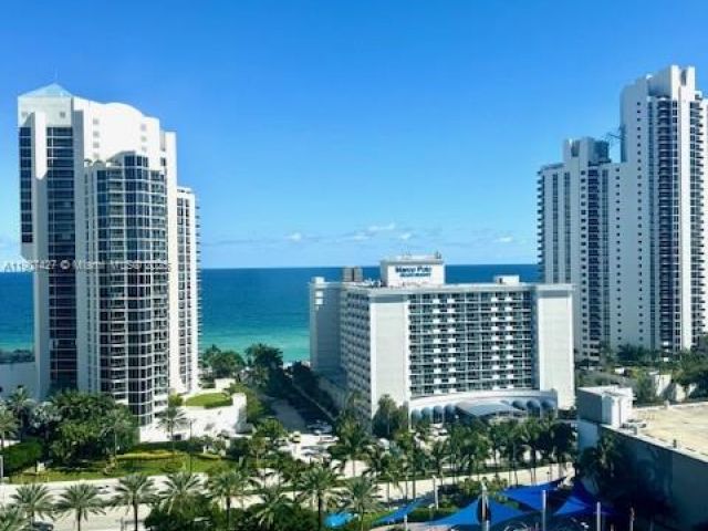 Apartment for rent  Unit #PH-21 - photo 7447587