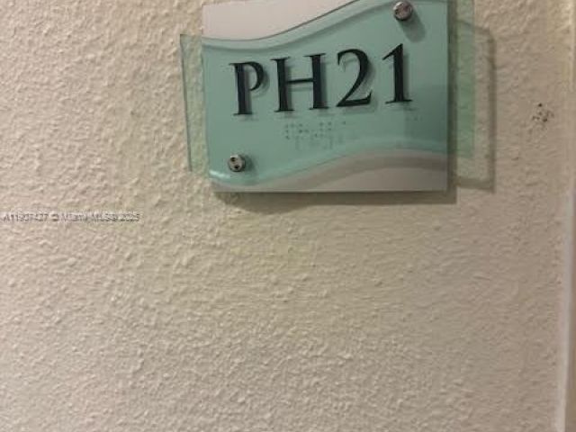 Apartment for rent  Unit #PH-21 - photo 7447589