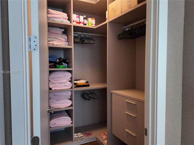 Apartment for sale  Unit #905 - photo 6746693