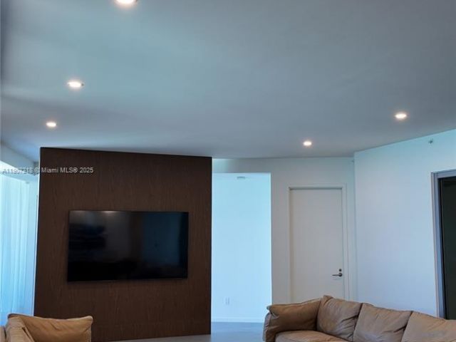 Apartment for sale  Unit #905 - photo 6746708