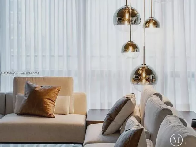 5-bedroom condo for sale in Miami - 851 NE 1st Ave 4811 - MondialRealty