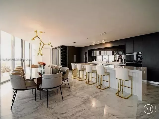 5-bedroom condo for sale in Miami - 851 NE 1st Ave 4811 - MondialRealty