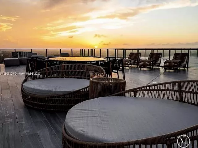 5-bedroom condo for sale in Miami - 851 NE 1st Ave 4811 - MondialRealty