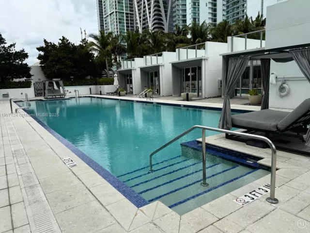 5-bedroom condo for sale in Miami - 851 NE 1st Ave 4811 - MondialRealty