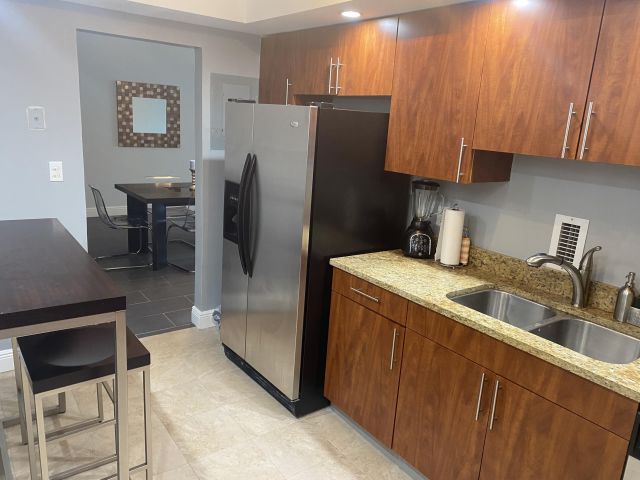 Apartment for rent  Unit #2r - photo 6739322