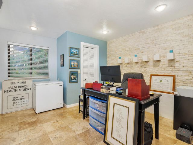 Home for sale at 1412 Lake Avenue - photo 6760543