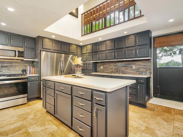 Home for sale at 1412 Lake Avenue - photo 6760554