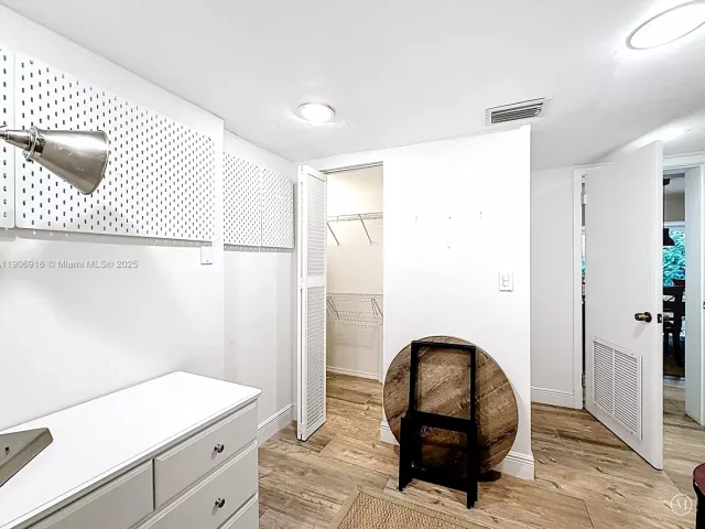 3-bedroom home for sale in Key Biscayne -  - MondialRealty