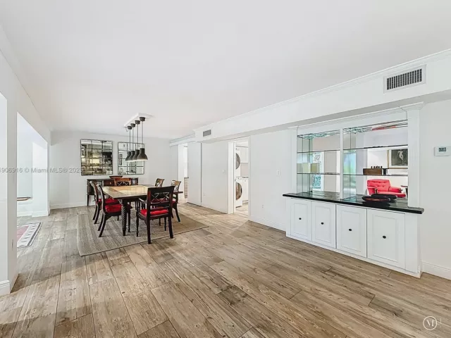 3-bedroom home for sale in Key Biscayne -  - MondialRealty