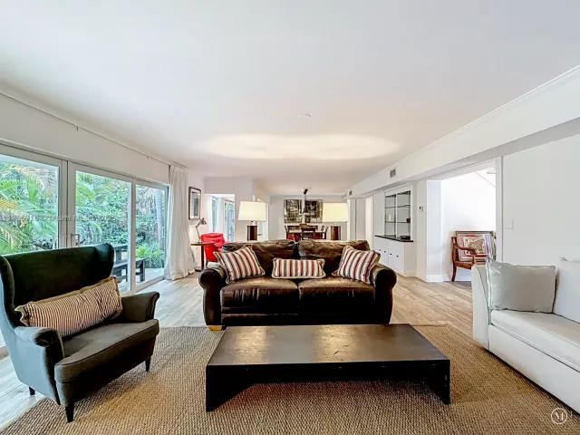 3-bedroom home for sale in Key Biscayne -  - MondialRealty