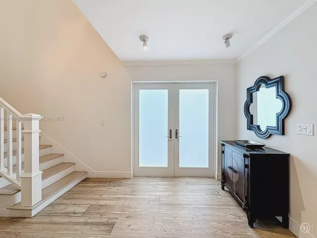 3-bedroom home for sale in Key Biscayne -  - MondialRealty