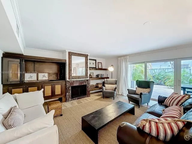 3-bedroom home for sale in Key Biscayne -  - MondialRealty