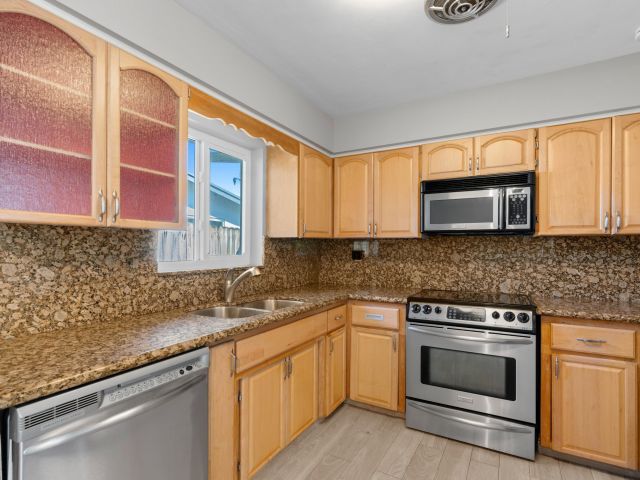 Home for sale at 2611 NE 16th Street - photo 6750604