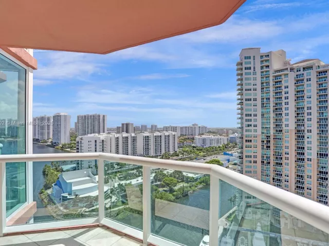 Apartment for sale  Unit #2114 - photo 6741989