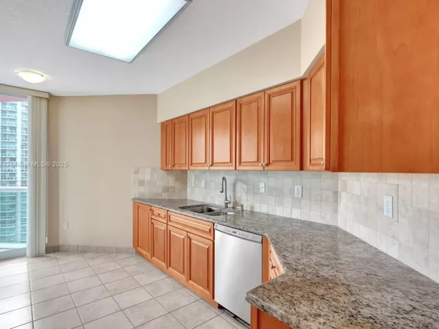 Apartment for sale  Unit #2114 - photo 6741977