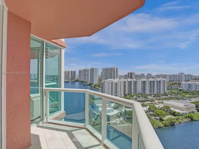 Apartment for sale  Unit #2114 - photo 6741995