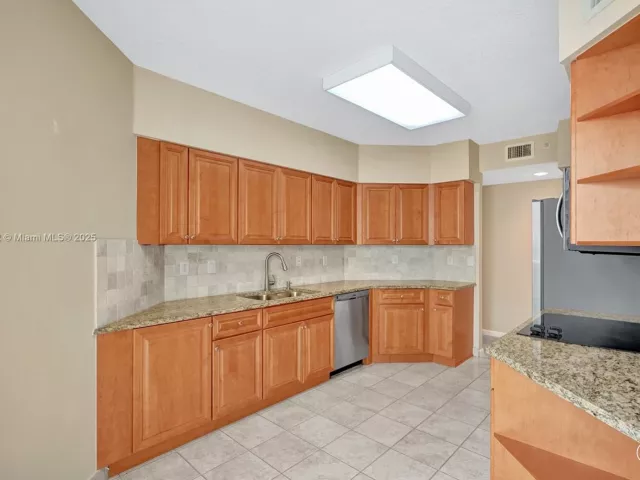 Apartment for sale  Unit #2114 - photo 6741978