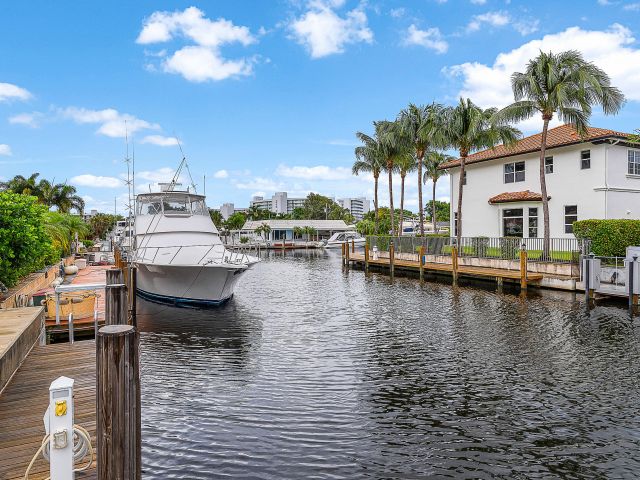 Home for sale at 1250 NE 27th Terrace - photo 6775772