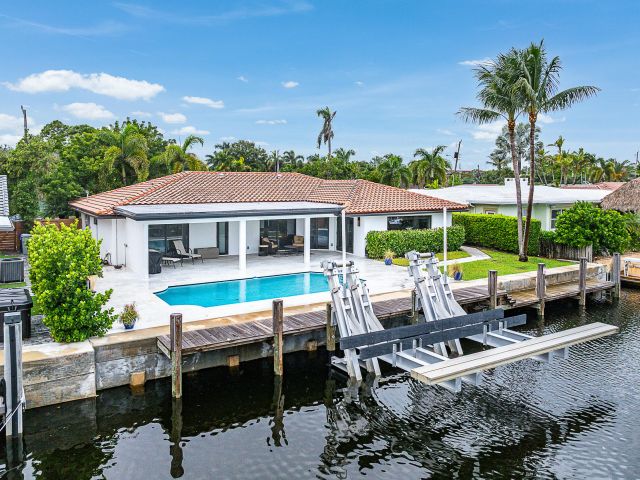 Home for sale at 1250 NE 27th Terrace - photo 6775773