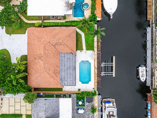 Home for sale at 1250 NE 27th Terrace - photo 6775774