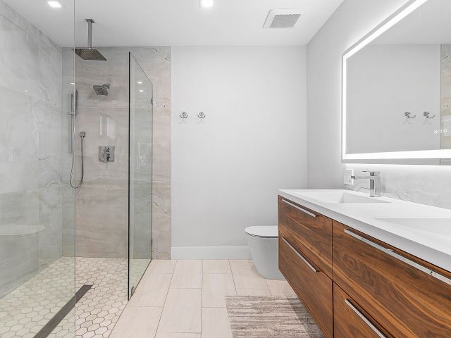 Home for sale at 1250 NE 27th Terrace - photo 6775776