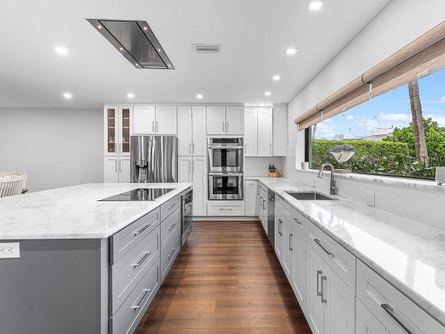 Home for sale at 1250 NE 27th Terrace - photo 6775780