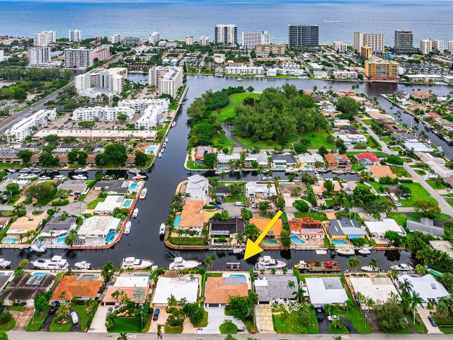 Home for sale at 1250 NE 27th Terrace - photo 6775785