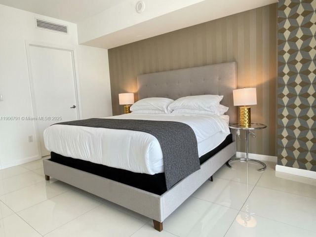 Apartment for rent  Unit #3607 - photo 6738963