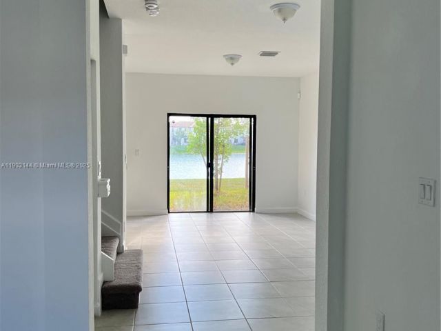 3-bedroom home for rent in Miami - 10030 SW 228th Ter - MondialRealty