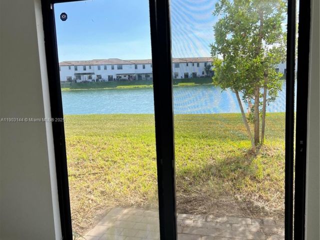 3-bedroom home for rent in Miami - 10030 SW 228th Ter - MondialRealty