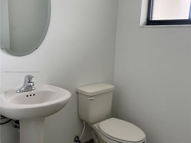 3-bedroom home for rent in Miami - 10030 SW 228th Ter - MondialRealty