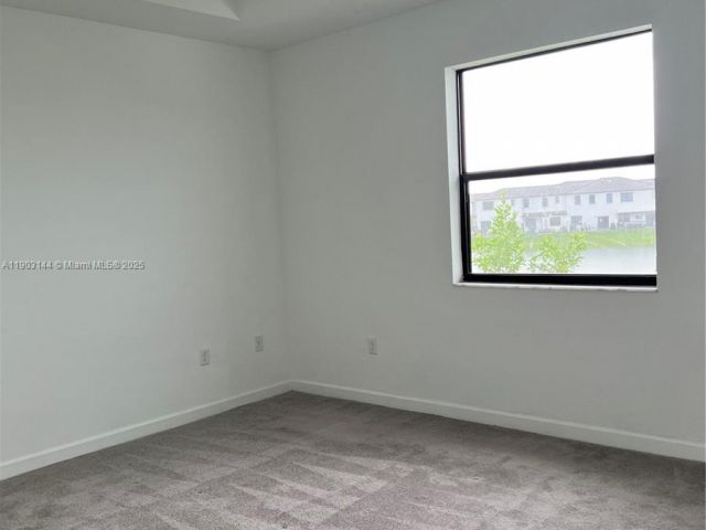 3-bedroom home for rent in Miami - 10030 SW 228th Ter - MondialRealty