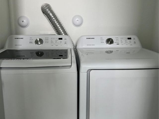 3-bedroom home for rent in Miami - 10030 SW 228th Ter - MondialRealty