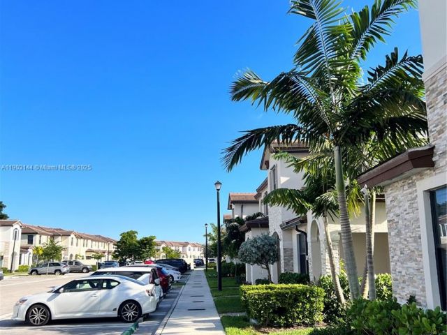 3-bedroom home for rent in Miami - 10030 SW 228th Ter - MondialRealty