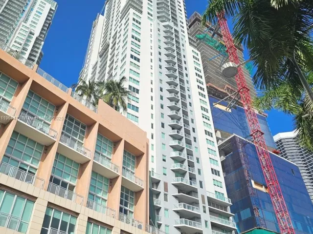 2-bedroom condo for sale in Miami - 244 Biscayne Blvd 908 - MondialRealty