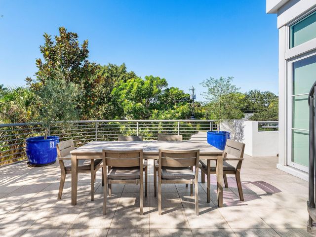 Home for sale at 226 Palm Court - photo 6737346