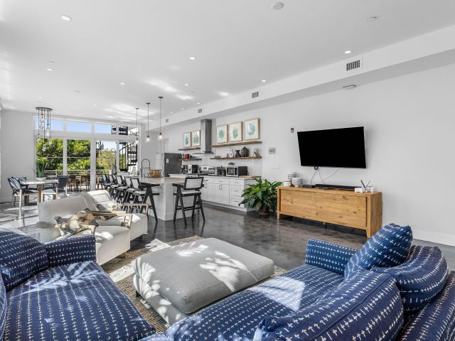 Home for sale at 226 Palm Court - photo 6737348