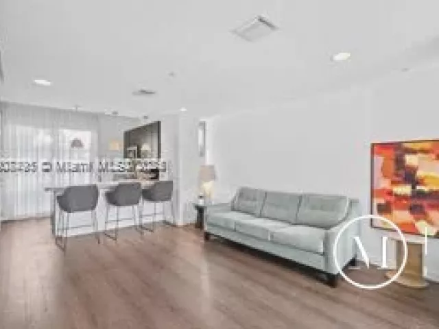2-bedroom home for sale in Miami Beach - 1600 Michigan Ave 7 - MondialRealty